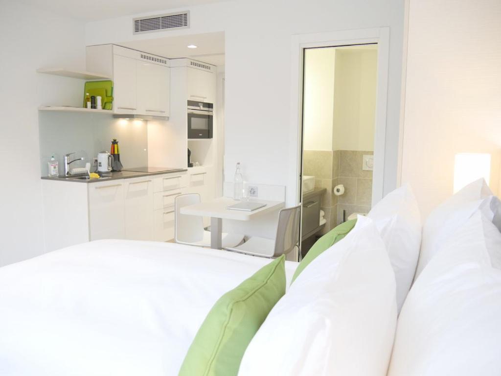 Base Vevey Hotel Ruang foto